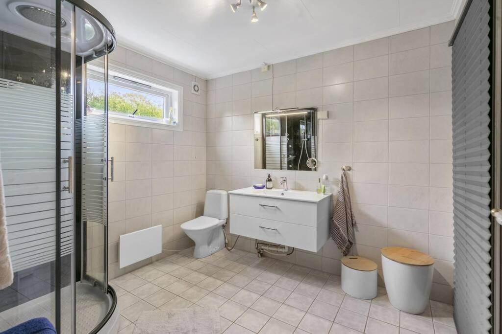 Hyggelig Enebolig Pa Notteroy, Rett Ved Golfbane Villa Exterior photo